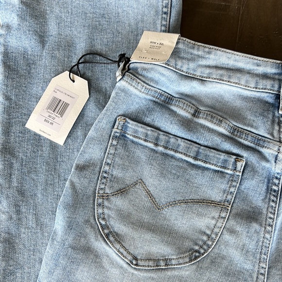 CLEO + WOLF SOUTH COAST HIGH-RISE LIGHT WASH STRETCH BOOTCUT JEANS - Picture 7 of 11